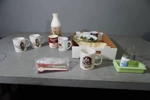lot 83 image: Campbells cups, dishes & misc