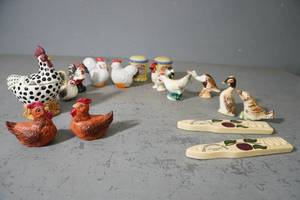 lot 96 image: Watt 2000 com., Salt & Pepper shakers