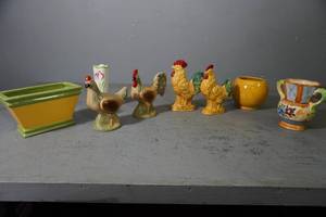 lot 100 image: Hager Vase, Chickens, misc.