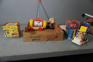 lot 124 image: Fisher Price Toys-Jack in the Box, Shoe