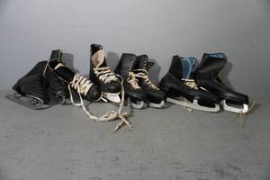 lot 128 image: Ladies Figure & Hokey skates size 5-6