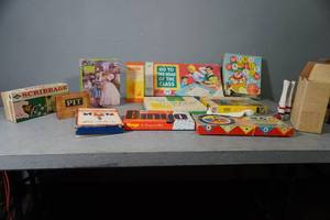 lot 134 image: Puzzles & Games