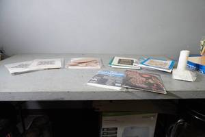 lot 9 image: Kits, templates and magazines