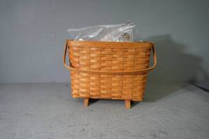 lot 13 image: Longaberger basket wflannel yardage