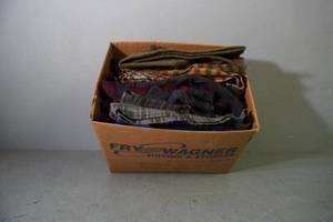 lot 77 image: Large box of wool pieces