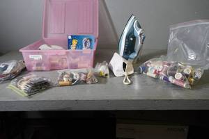 lot 130 image: B &amp D Iron, Craft Iron, thread, zippers, bias tape