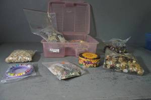 lot 131 image: Many buttons, bells & thread
