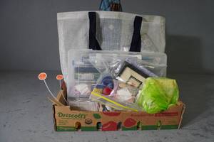 lot 152 image: Knitting Supplies