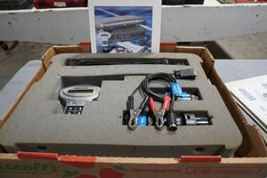 lot 230 image: Deluxe oil light reset tool