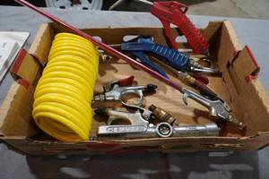 lot 241 image: Mac & Blue point air nozzles, Milton air guage