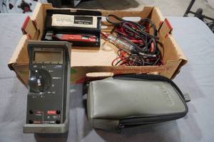 lot 242 image: Fluke multimeter, Blue Point digital probe