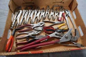 lot 246 image: 8) Vise grips, Blue Point channel lock, pliers