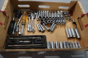 lot 249 image: 14 Drive sockets and rachets, Stand & metric