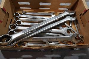 lot 252 image: Craftsman & Trucraft standard wrenches