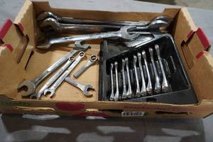 lot 254 image: Snap On & SK Metric combination end wrenches