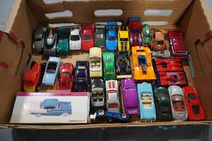 lot 268 image: Hot Wheels and Matchbox cars