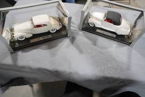 lot 282 image: 1939 Lincoln and 1936 Cord