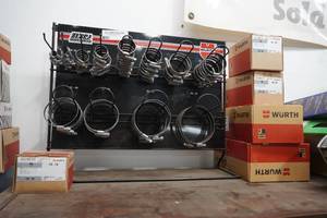 lot 38 image: Wurth Hose clamps