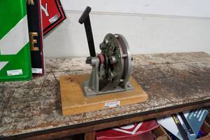 lot 69 image: Clutch demonstrater unit