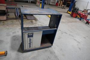 lot 76 image: Blue metal cabinet on wheels
