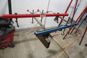 lot 102 image: Engine supports and paint rack