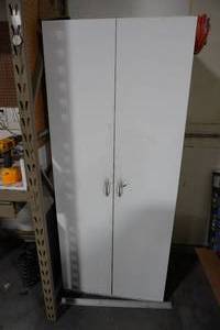 lot 127 image: Wood paint booth with lights and fan