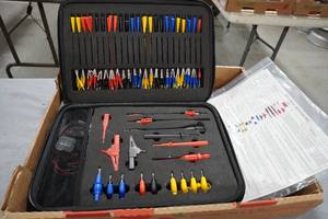 lot 178 image: Test lead kit