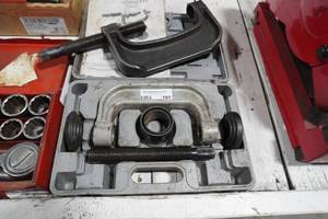 lot 191 image: 2) Ball joint service kit, 1 Snap On