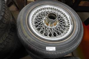 lot 343 image: 5) Spoke Rims 185-15 Michelin tires