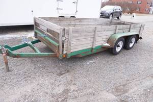 lot 328 image: Low Profile car trailer with wooden sides-titled