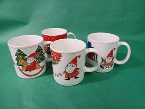 lot 35 image: Christmas Mugs