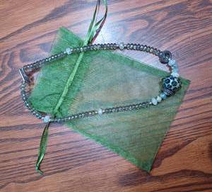 lot 59 image: Green Bead Necklace 18