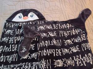 lot 70 image: Penquin Hooded Blanket