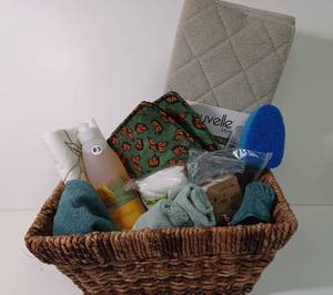 lot 83 image: Shaklee Dish Cleaning Basket