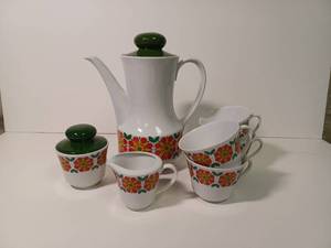 lot 91 image: Vintage German Tea Set