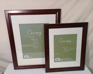 lot 122 image: Pair of Picture Frames - Solid Wood