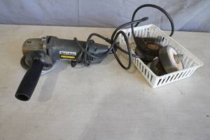 lot 127 image: Black & Decker 4.5 angle grinder (cracked cord)