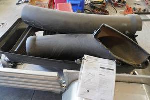 lot 138 image: 50 Bagger for Zero Turn Mower-Double bag unit