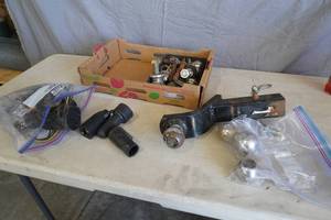 lot 145 image: Receiver hitch, pins, balls & changeable, power plugs