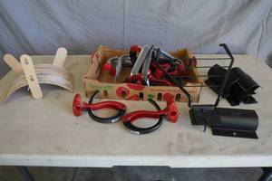 lot 148 image: Wall brockets, ties & racks