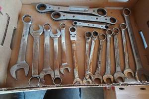 lot 171 image: Standard racket wrenches, some Snap-On