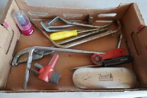 lot 179 image: Brake Tools