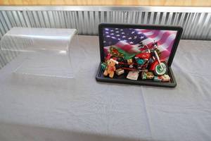lot 9 image: Harley Davidson  Christmas Bike 2000