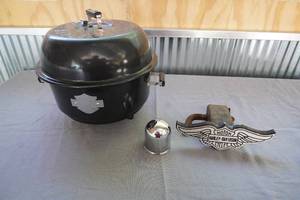 lot 13 image: Harley Davidson Cooker, receiver hitch &amp Ball cover