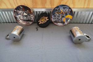 lot 18 image: Harley Davidson Cup Holders, design plates