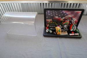 lot 20 image: Harley Davidson 2003 Limited Edition Christmas Bike