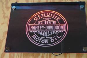 lot 27 image: Harley Davidson Lit Motor Oil Sign