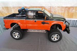 lot 40 image: Harley Davidson Remote Control Red Truck