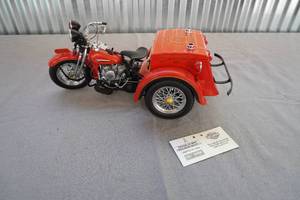 lot 47 image: Harley Davidson 1947 Firechief Servi Car