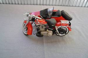 lot 48 image: Harley Davidson 1965 Electra Glide w sidecar
